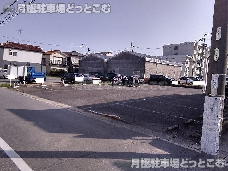 名古屋市緑区鳴海町山腰11の月極駐車場3