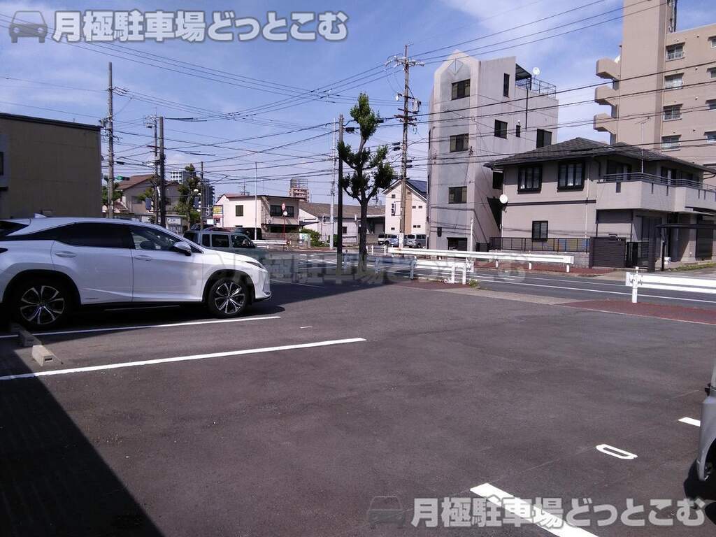 名古屋市中川区横堀町2-26-1の月極駐車場3