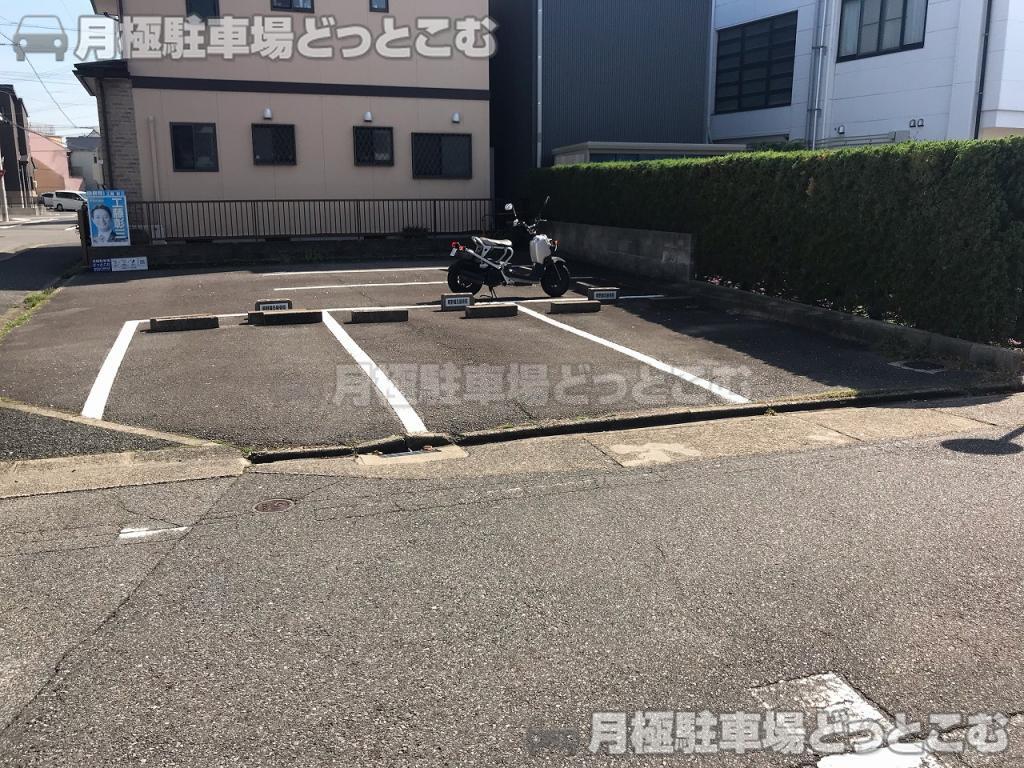 名古屋市熱田区明野町21の月極駐車場3