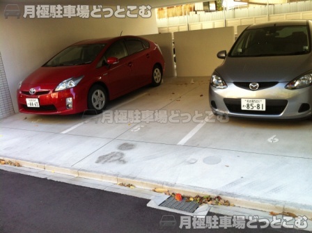 名古屋市中区新栄2-32-6の月極駐車場3