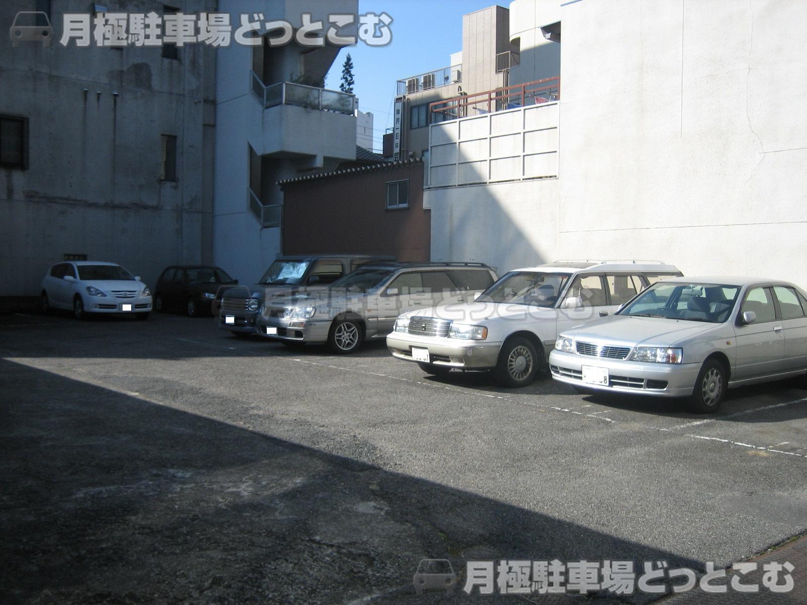 名古屋市西区新道2丁目1417の月極駐車場1