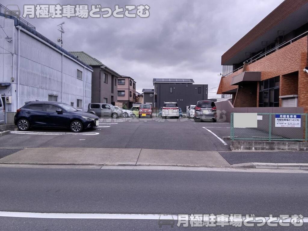 名古屋市中村区岩塚町3丁目丁目95の月極駐車場1