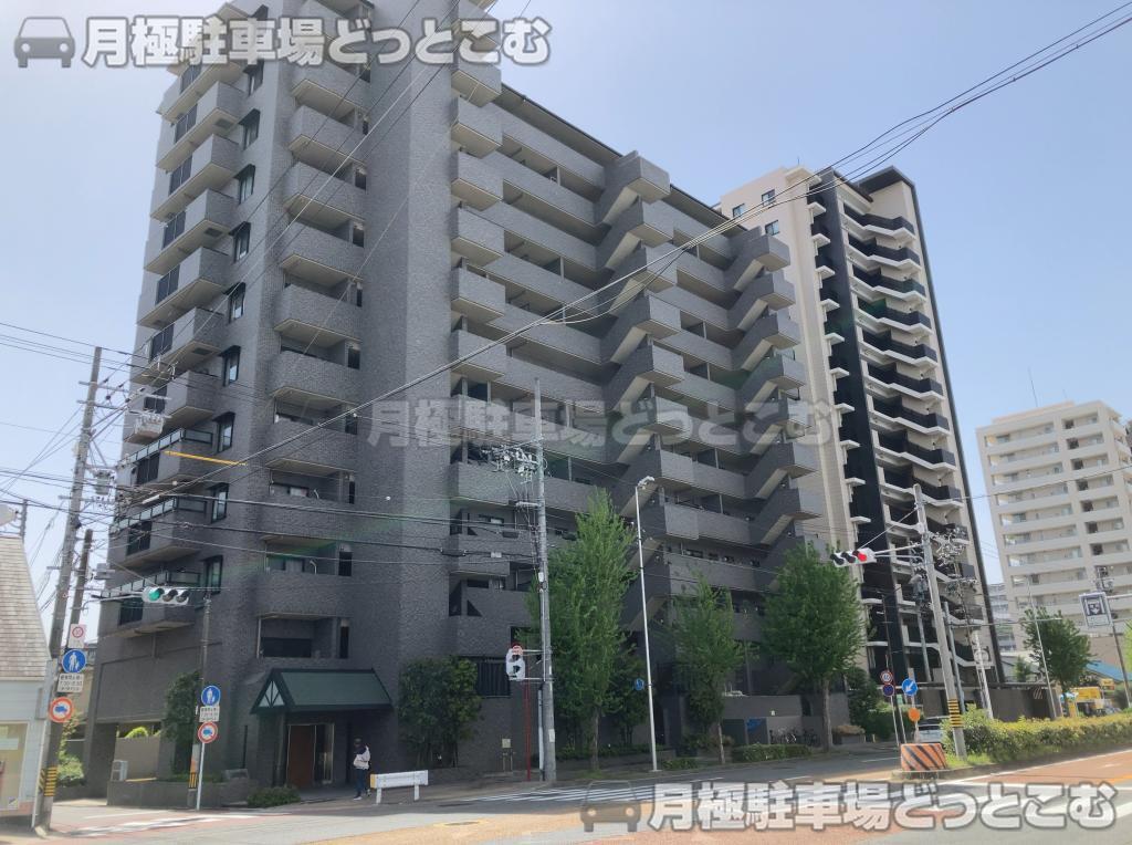 名古屋市東区白壁4-30の月極駐車場3