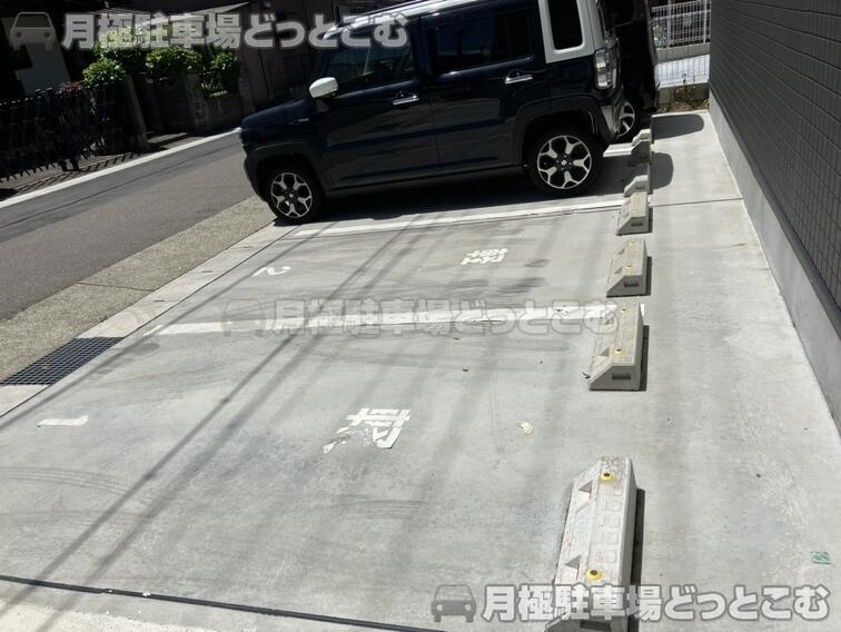 名古屋市西区円明町218の月極駐車場3