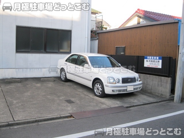 名古屋市北区清水5-17-3の月極駐車場2