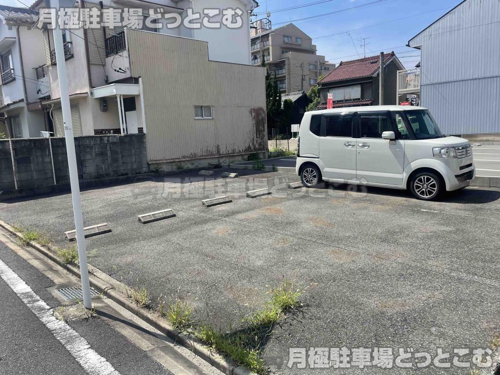 名古屋市中村区京田町3丁目15の月極駐車場6