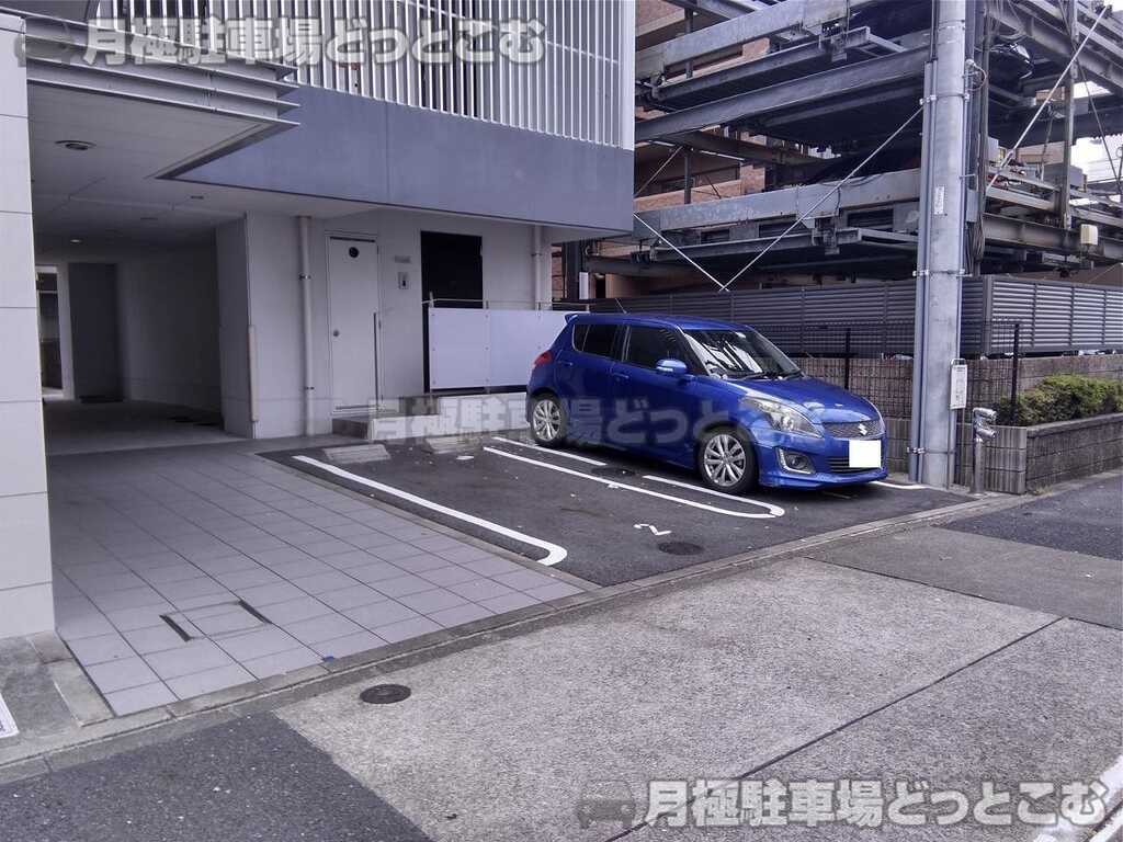 名古屋市北区若葉通2丁目12-1の月極駐車場3