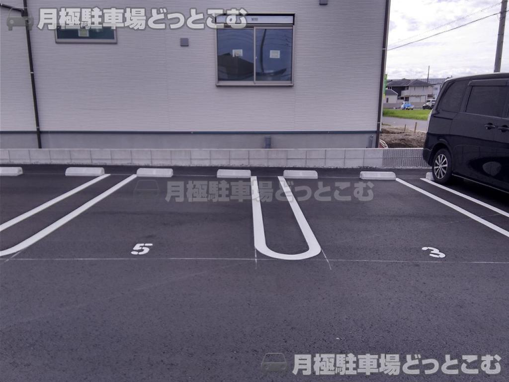 名古屋市中川区富田町榎津西ナコラ284-4の月極駐車場6