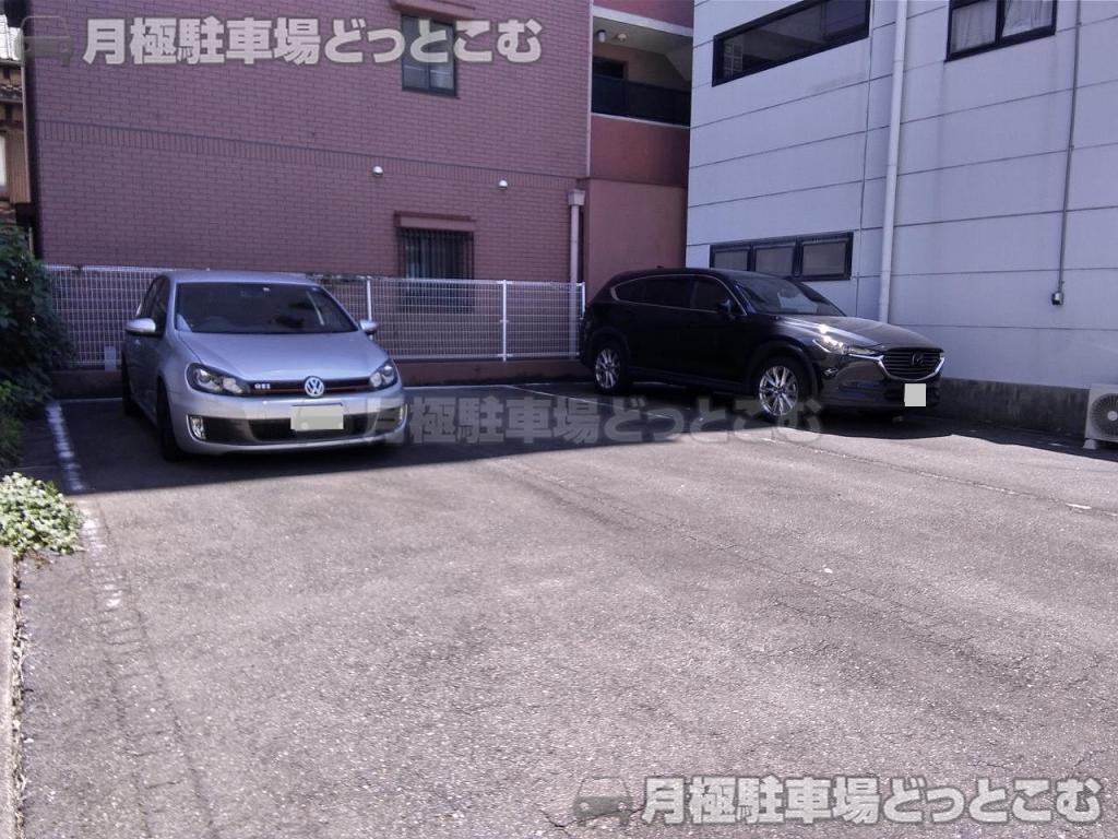 名古屋市中川区尾頭橋3丁目1108の月極駐車場2