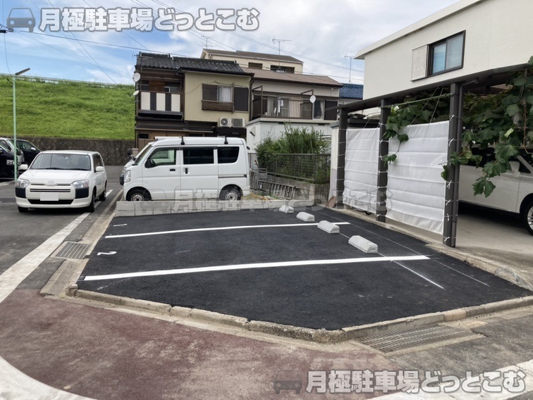 名古屋市西区新福寺町2丁目10の月極駐車場4