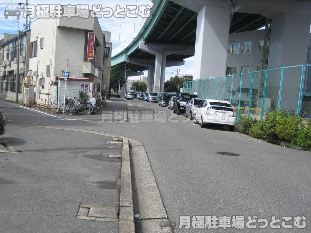 名古屋市中村区黄金通8丁目7-1の月極駐車場4