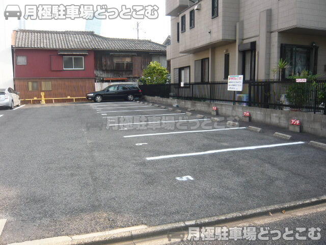 名古屋市西区菊井2丁目25-29の月極駐車場2