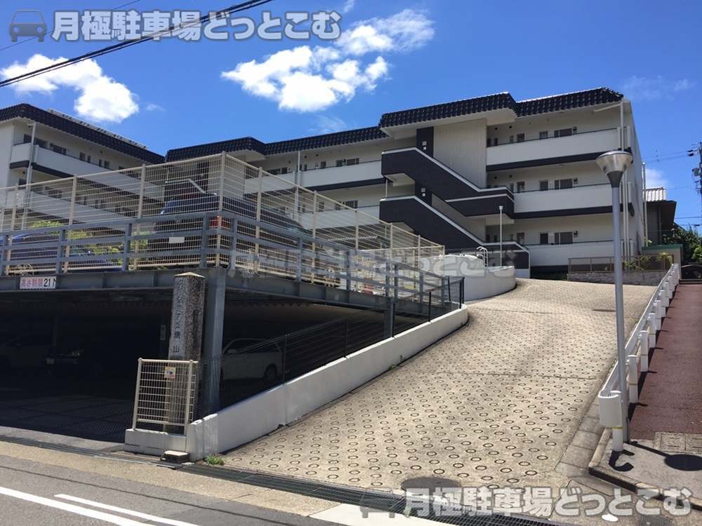 名古屋市千種区唐山町1丁目49,50の月極駐車場1