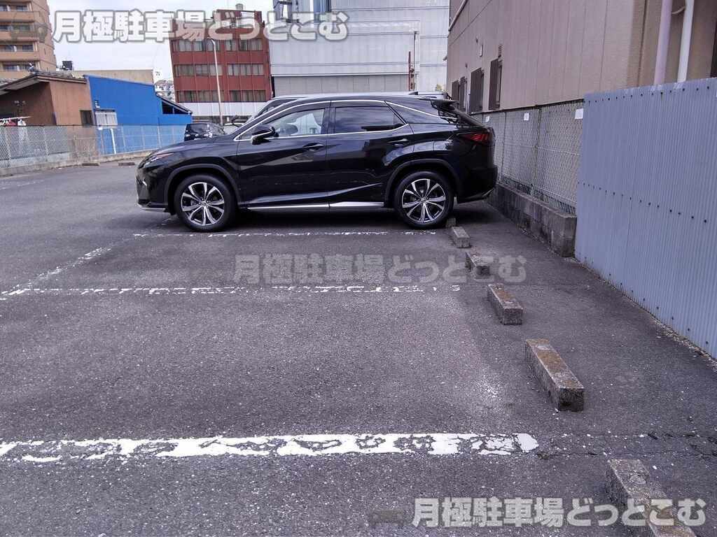 名古屋市西区幅下1丁目219の月極駐車場3