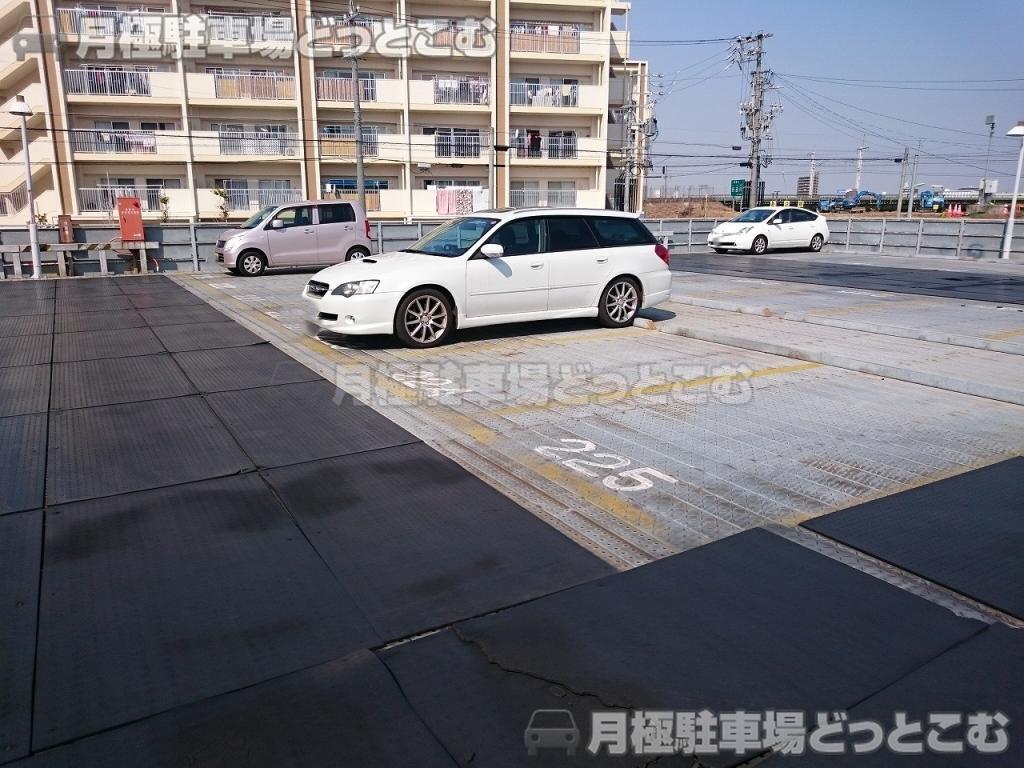 名古屋市東区矢田3丁目5-55の月極駐車場4