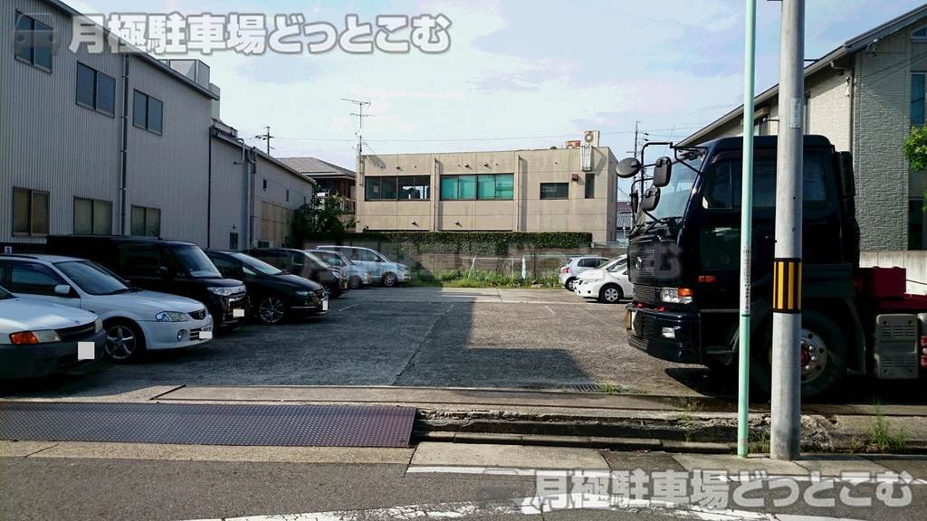 名古屋市南区北内町3丁目11-2の月極駐車場3