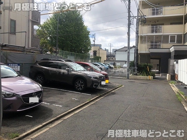 名古屋市西区那古野1丁目304-1の月極駐車場7