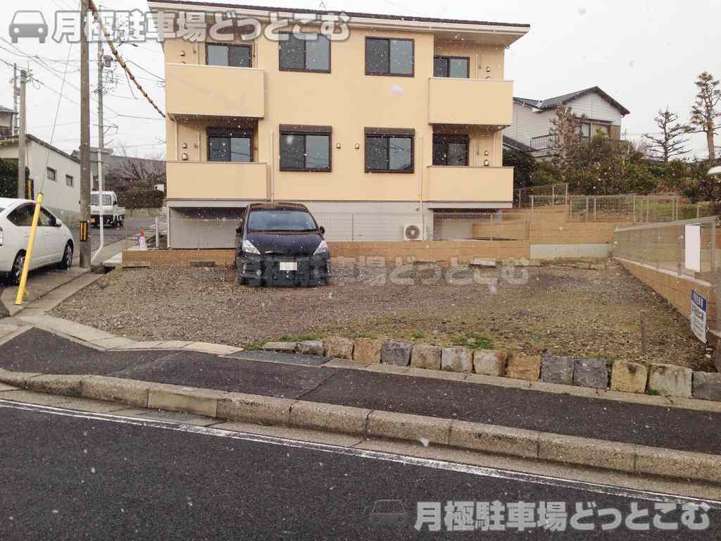 名古屋市名東区西里町5丁目26の月極駐車場3