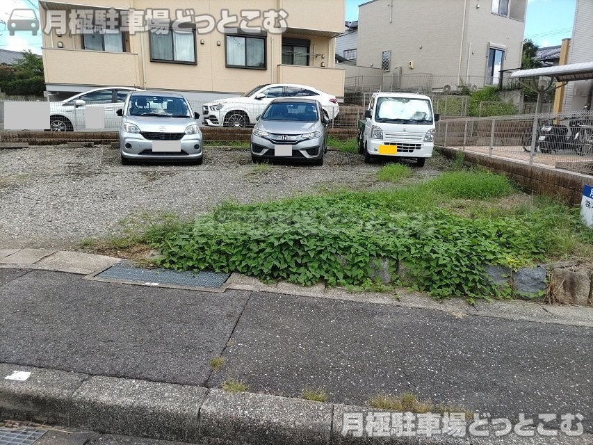 名古屋市名東区西里町5-26の月極駐車場5