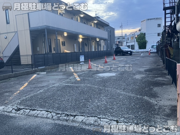 名古屋市中川区澄池町402の月極駐車場1