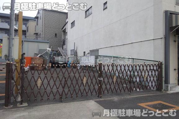 名古屋市中川区運河通1-101の月極駐車場1