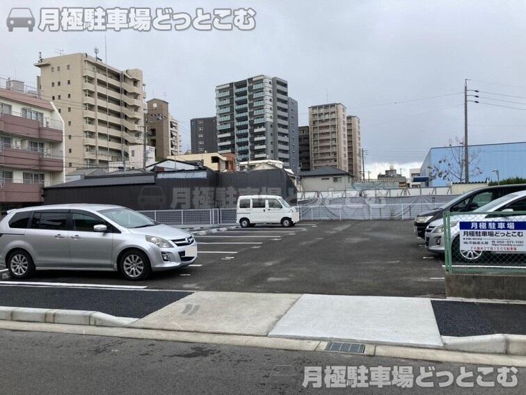名古屋市西区菊井2丁目1505番の月極駐車場3