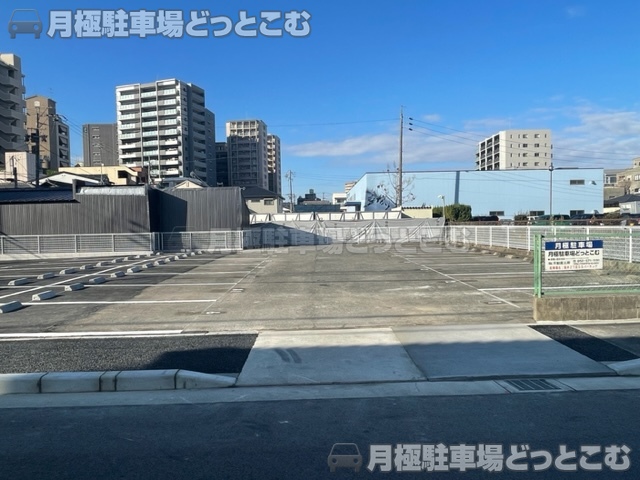 名古屋市西区菊井2丁目1505番の月極駐車場4