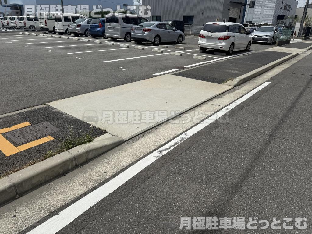 名古屋市西区菊井2丁目1505番の月極駐車場7