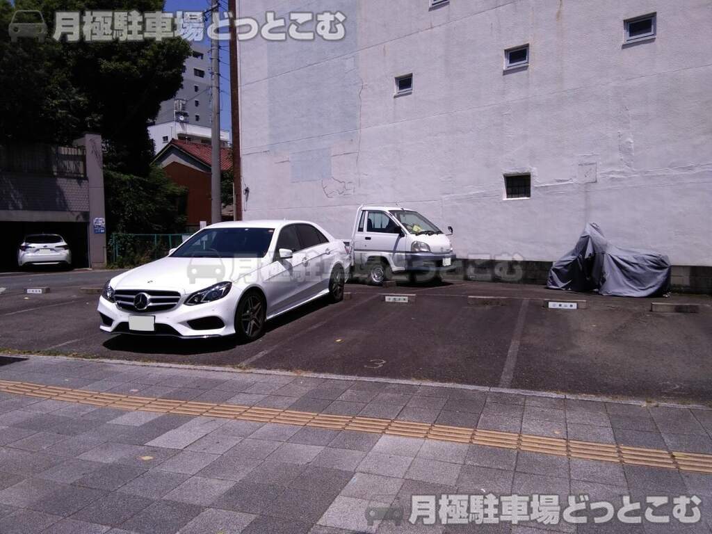 名古屋市中区橘1丁目1801の月極駐車場2