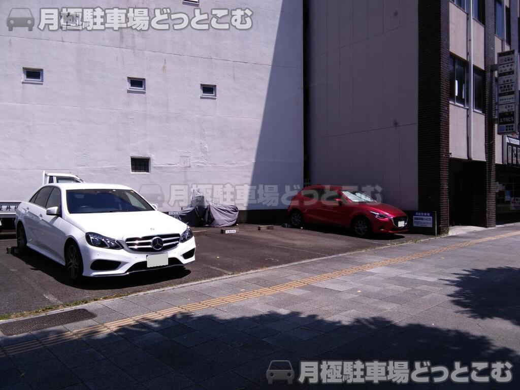 名古屋市中区橘1丁目1801の月極駐車場2