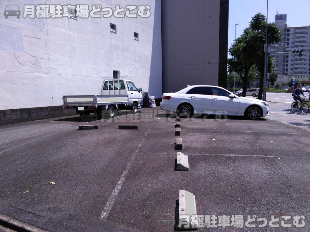名古屋市中区橘1丁目1801の月極駐車場3