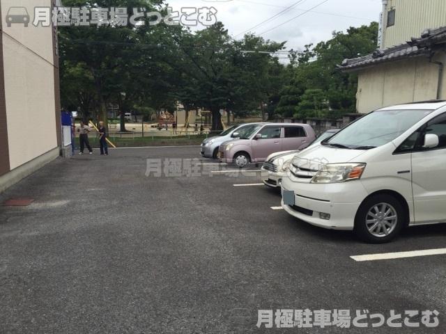 名古屋市千種区赤坂町3-43-1の月極駐車場2