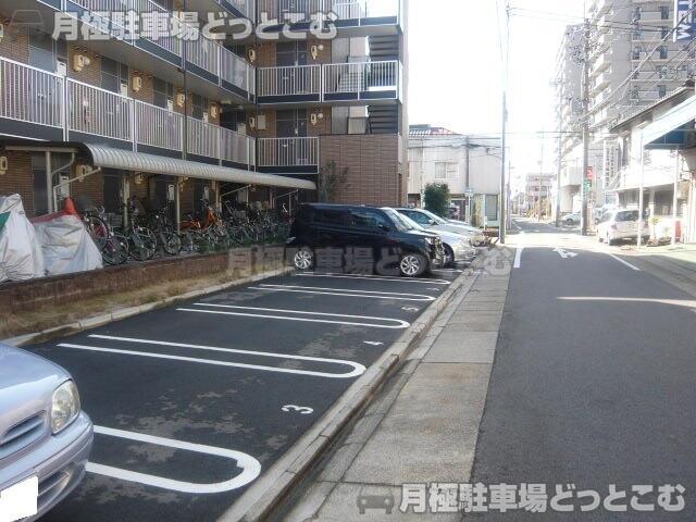 名古屋市西区菊井1-6-1の月極駐車場2