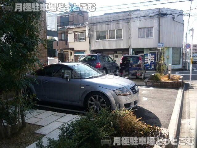 名古屋市西区菊井1-6-1の月極駐車場7