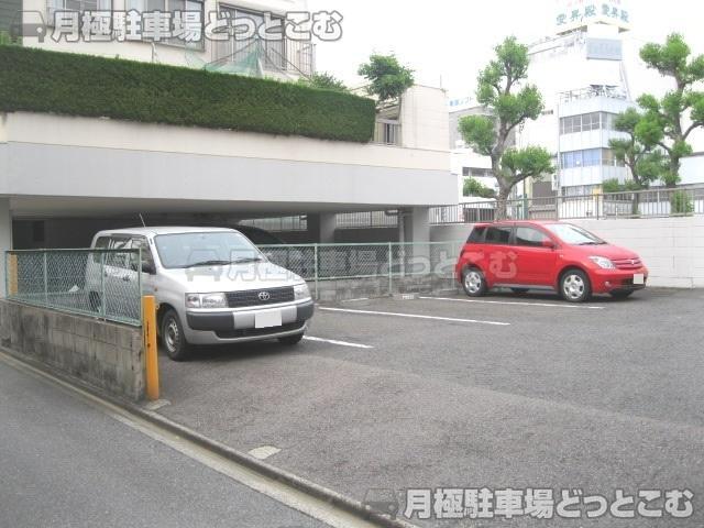 名古屋市西区名駅2丁目104-3の月極駐車場2