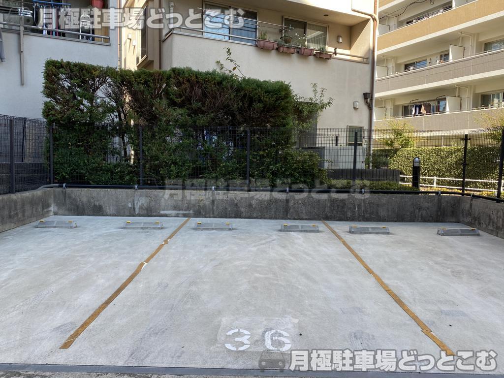 板橋区志村1-4-23の月極駐車場3