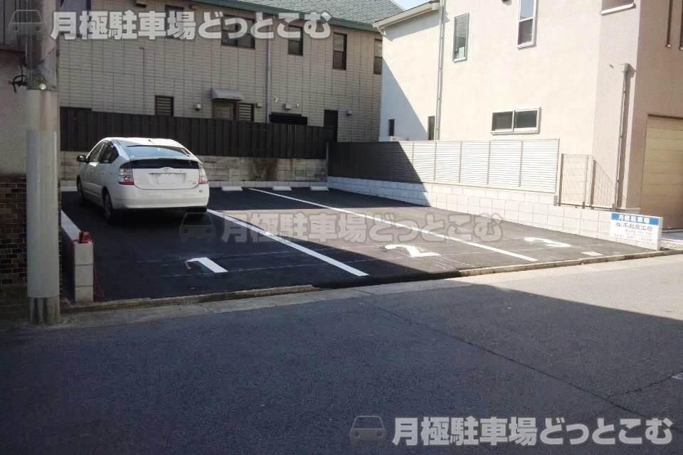 名古屋市千種区振甫町2-37-3の月極駐車場3