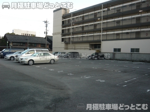 名古屋市西区幅下1丁目1010の月極駐車場2