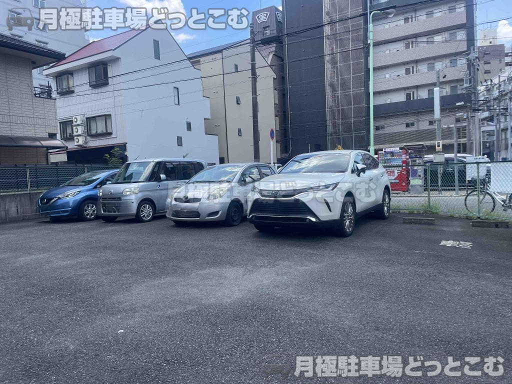 名古屋市中村区竹橋町2807の月極駐車場3