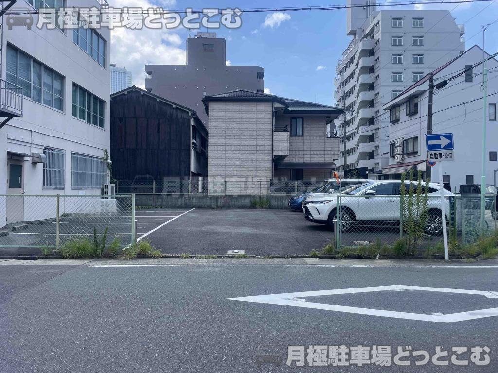 名古屋市中村区竹橋町2807の月極駐車場5