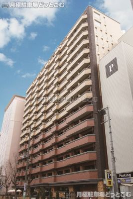 大阪市中央区島町1-2-12の月極駐車場2