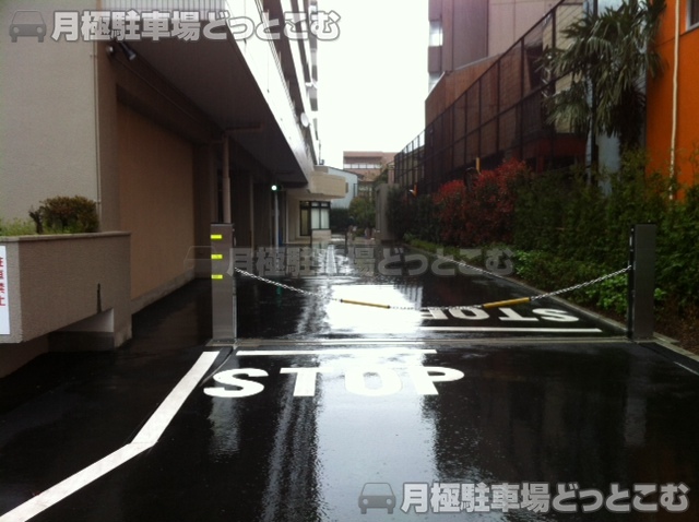 名古屋市昭和区石仏町2丁目1-40の月極駐車場2
