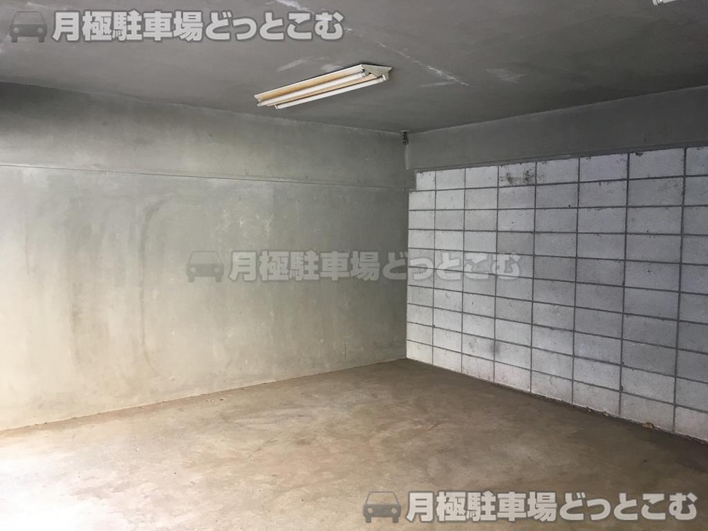 世田谷区南烏山3-21-15の月極駐車場2