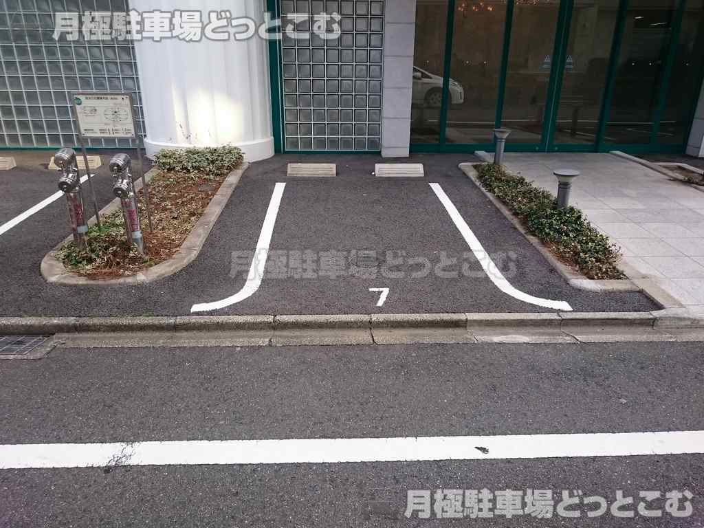 名古屋市中区富士見町5-7の月極駐車場2