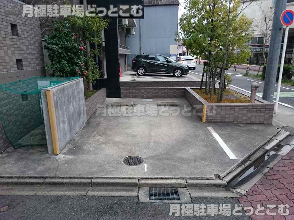 名古屋市熱田区大宝3-9-22の月極駐車場2