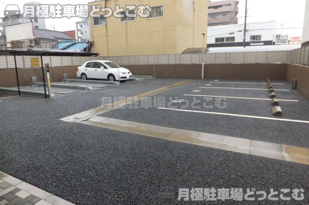 大阪市鶴見区鶴見4-3-19の月極駐車場1