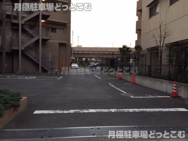 大田区大森西2丁目32－11の月極駐車場2
