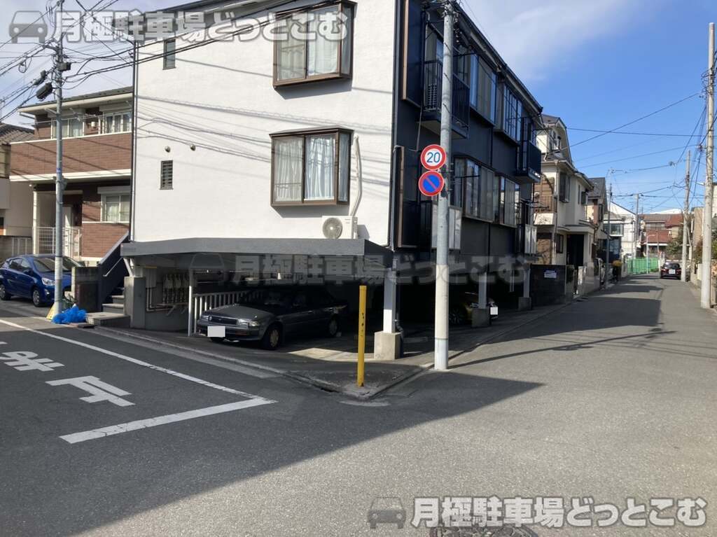 杉並区下井草2丁目19-1の月極駐車場1