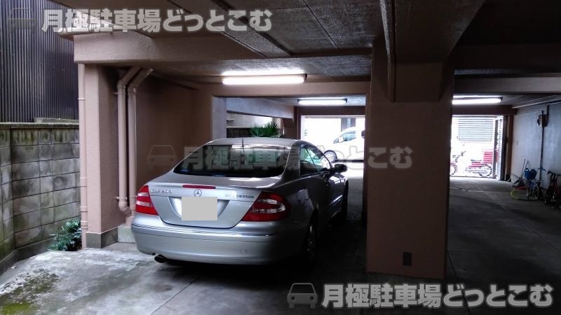 荒川区東日暮里6-46-10の月極駐車場1