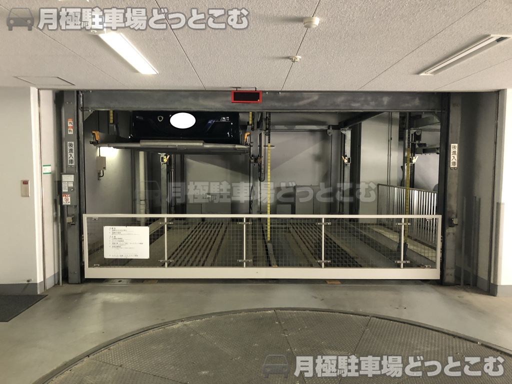千代田区東神田1-8-4の月極駐車場2